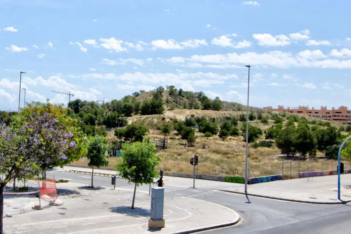 Vista exterior de Piso en venta en Alicante / Alacant con Calefacción y Piscina