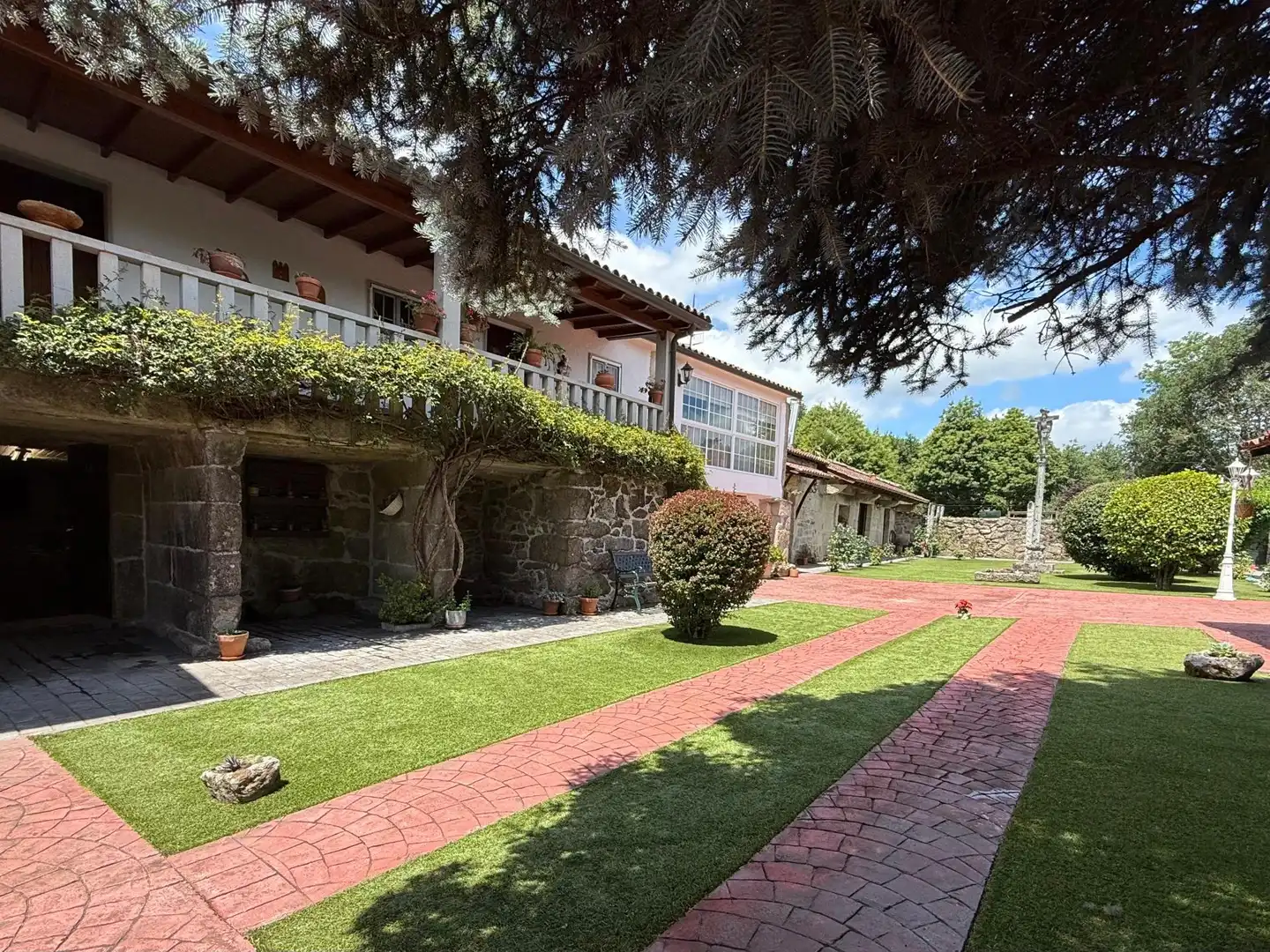 Vista exterior de Casa o chalet en venta en San Amaro con Calefacción, Jardín privado y Parquet
