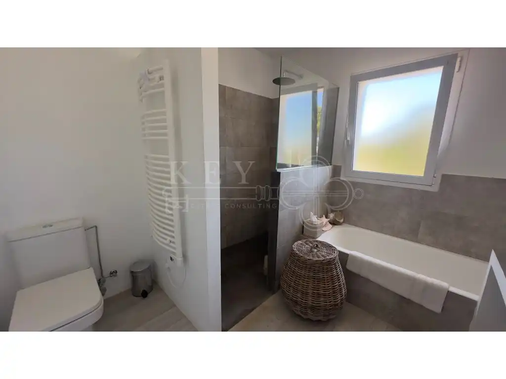 Bathroom of Houses for sale in Es Castell  with Air Conditioner, Heating and Private garden