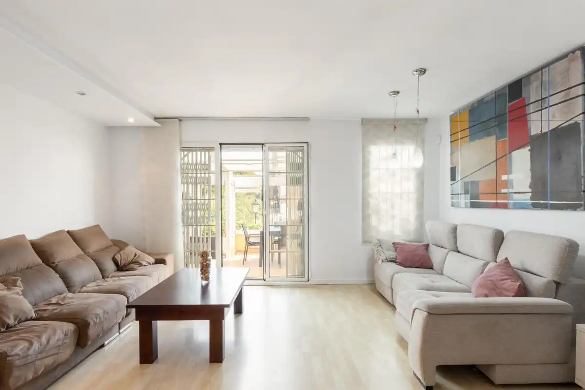 Sala de estar de Casa adosada en venta en Alboraya con Aire acondicionado, Calefacción y Terraza