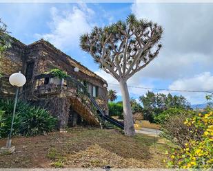Vista exterior de Casa o xalet en venda en Las Palmas de Gran Canaria amb Calefacció, Jardí privat i Terrassa