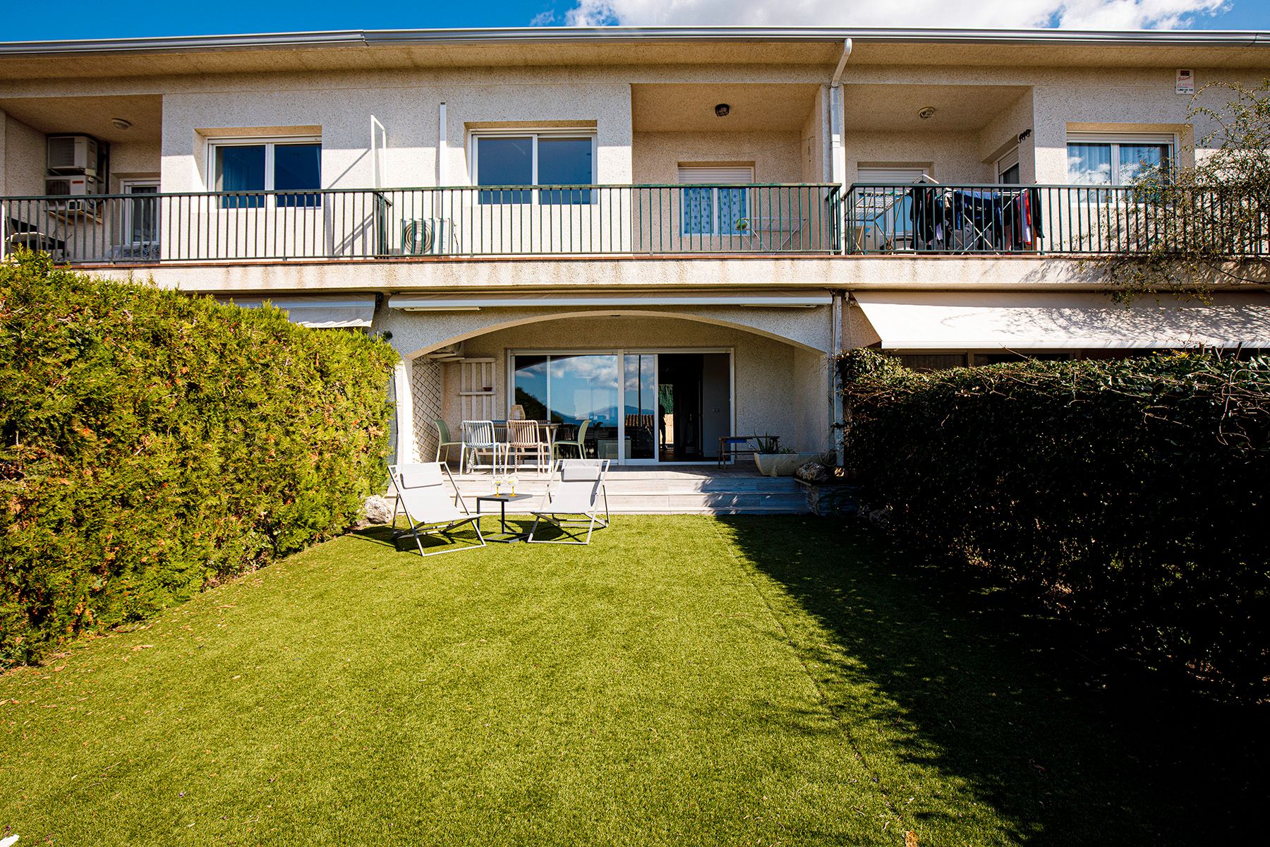 Exterior view of Single-family semi-detached for sale in Girona Capital  with Air Conditioner, Heating and Private garden