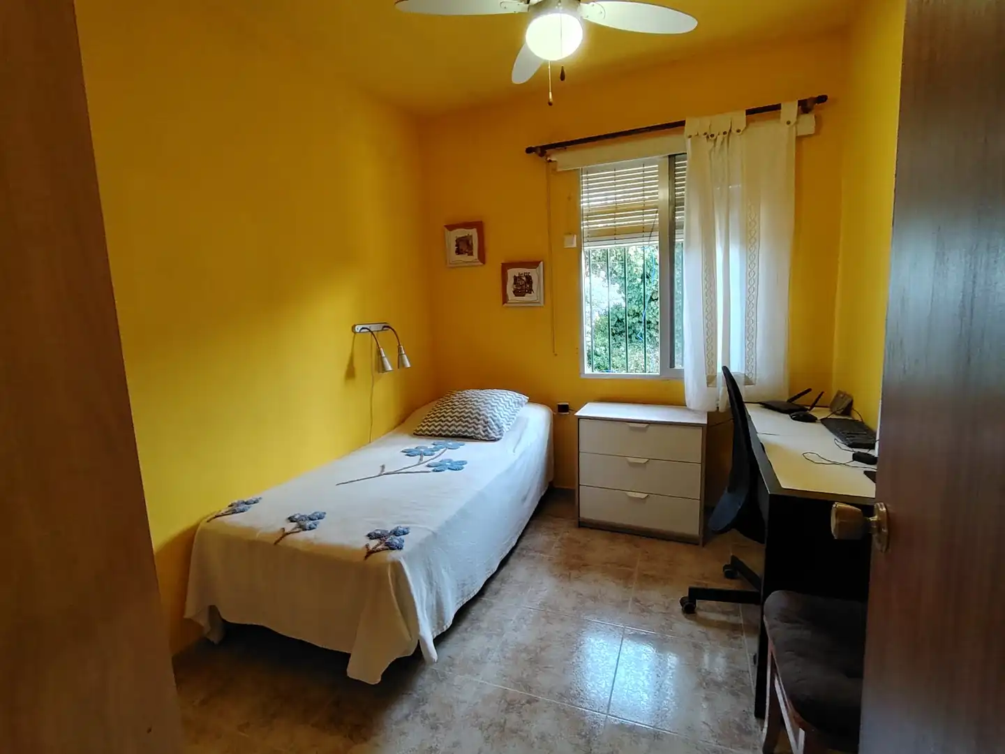 Dormitori de Casa o xalet en venda en Torrent amb Aire condicionat, Jardí privat i Terrassa
