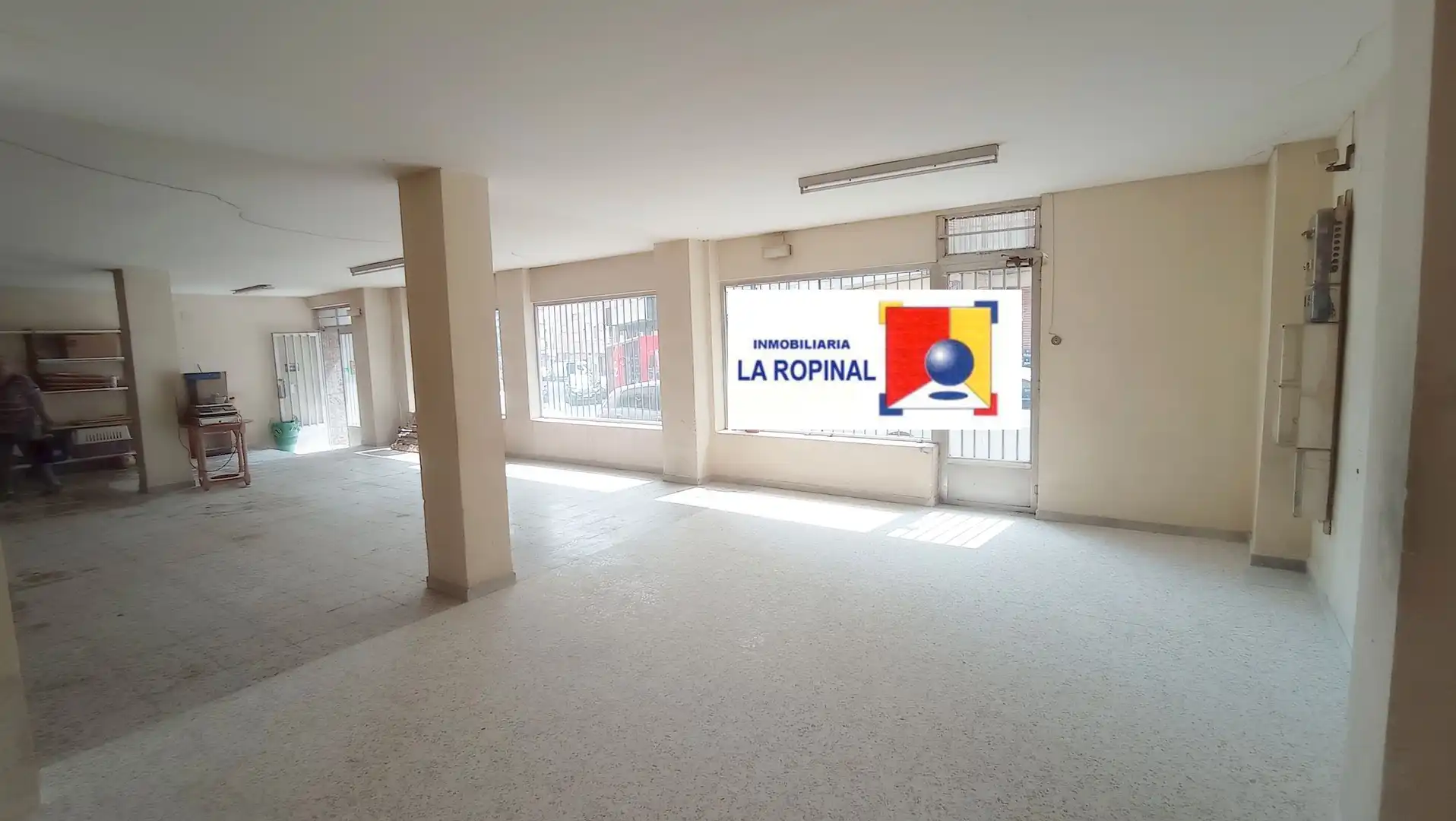 Vista exterior de Local en venta en Salamanca Capital