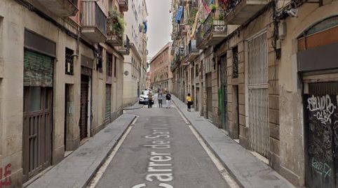 Barcelona (Barcelona). SIN POSESIÓN “OCUPADO” (no se puede visitar ni hipotecar).