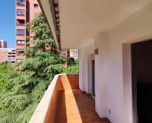 Balcony of Flat to rent in  Madrid Capital  with Air Conditioner, Heating and Parquet flooring