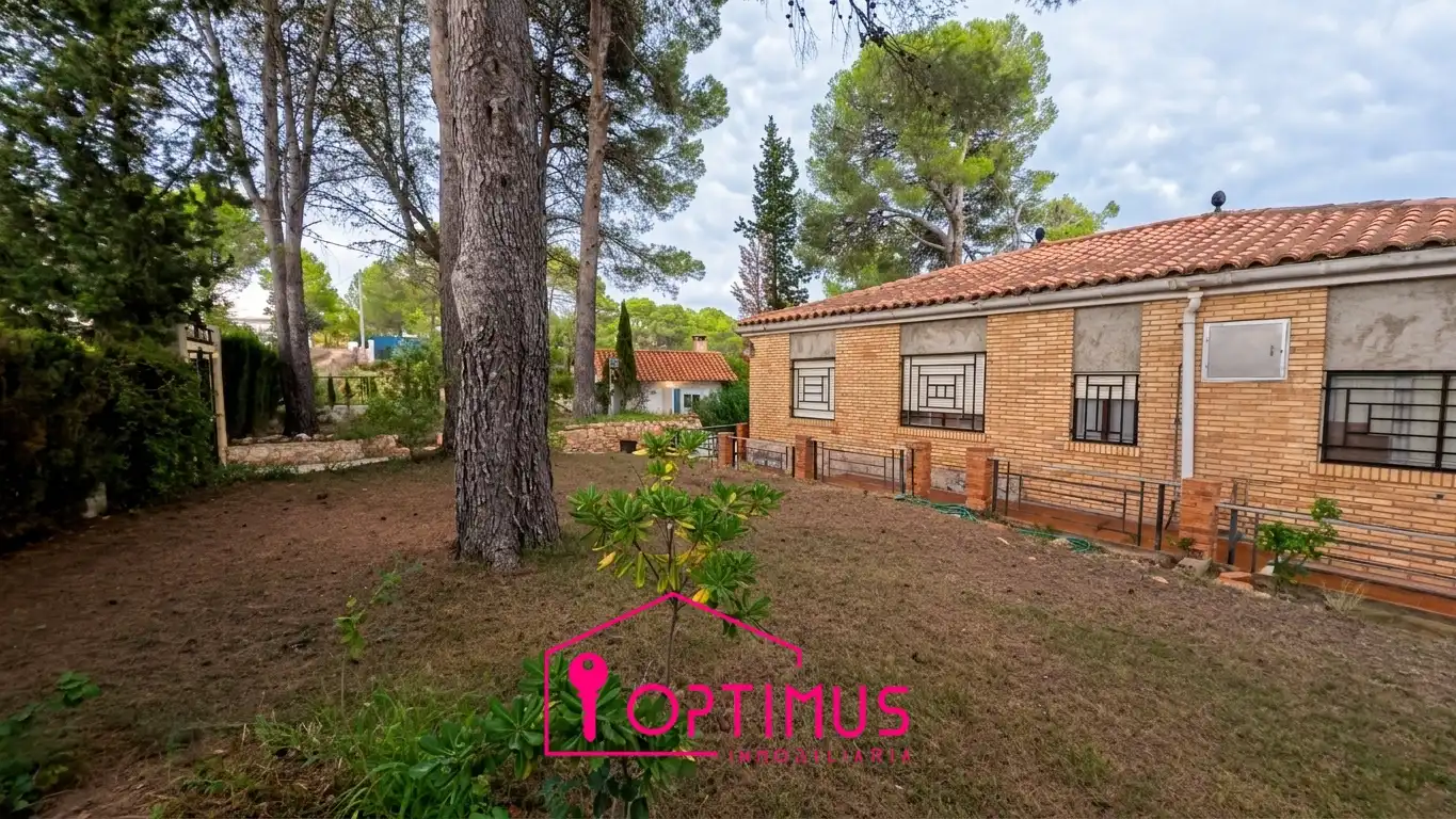 Exterior view of Houses for sale in Macastre  with Private garden, Terrace and Storage room