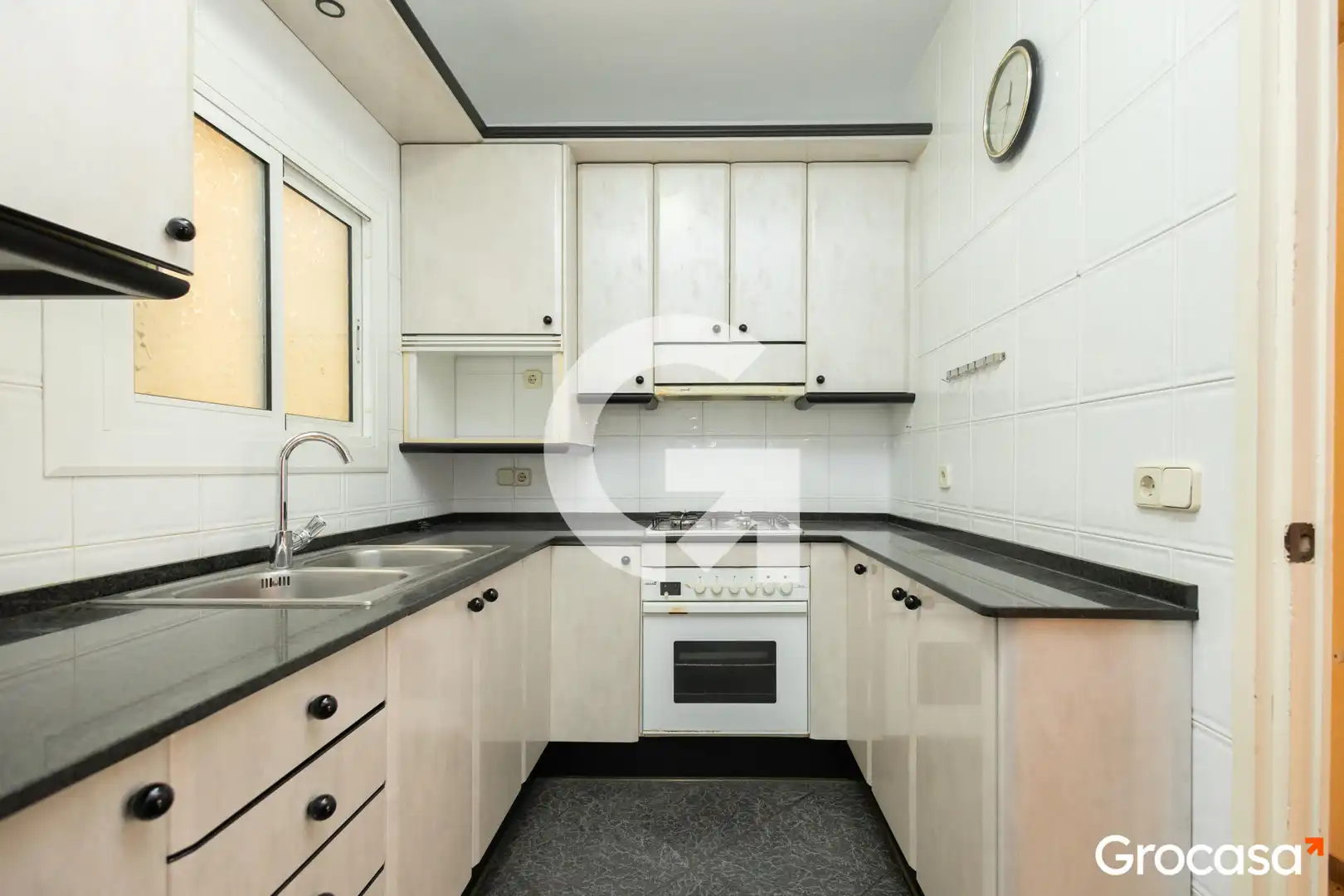 Cocina de Piso en venta en Sant Vicenç Dels Horts con Calefacción, Terraza y TV