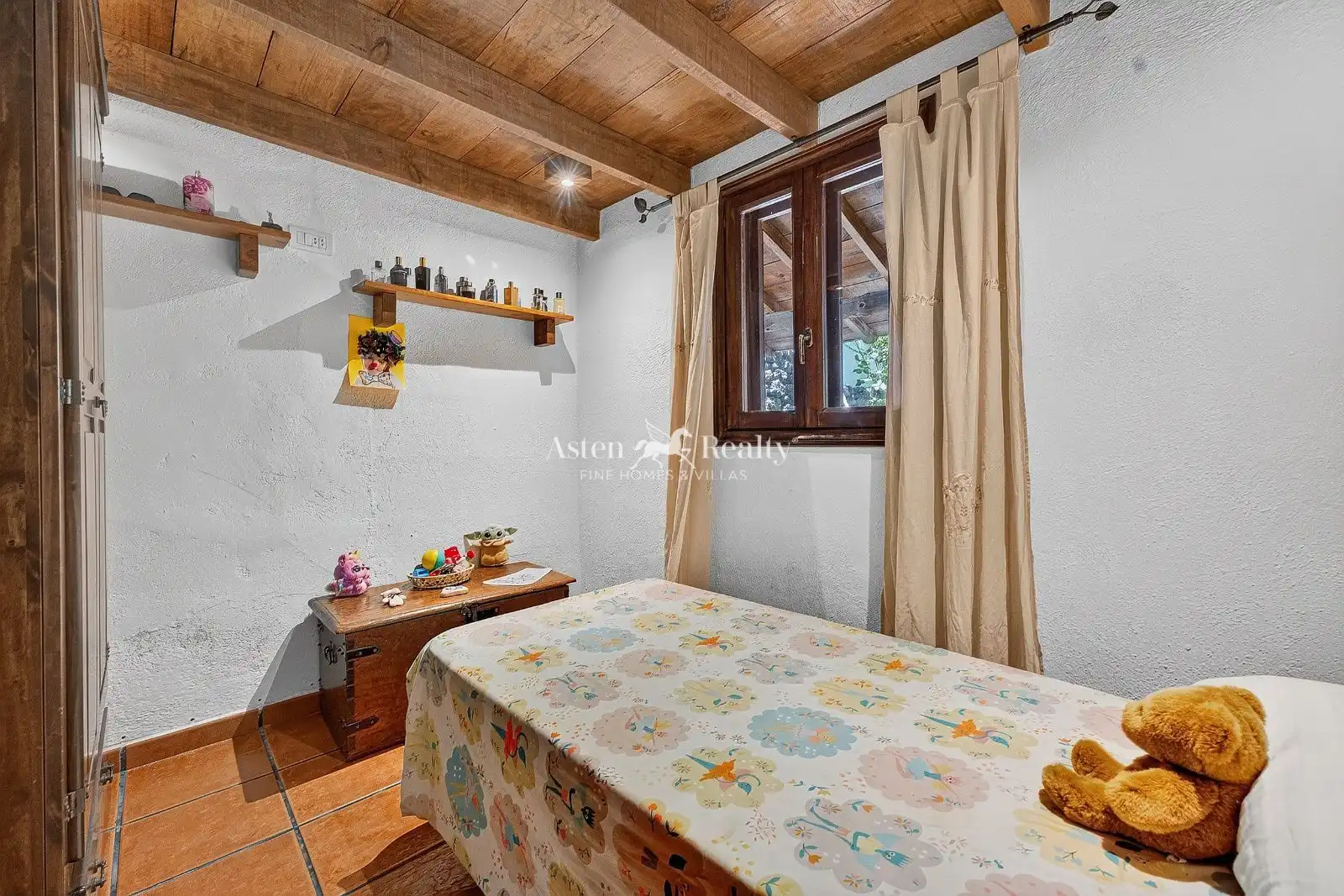 Houses for sale in Guía de Isora  with Air Conditioner, Private garden and Terrace