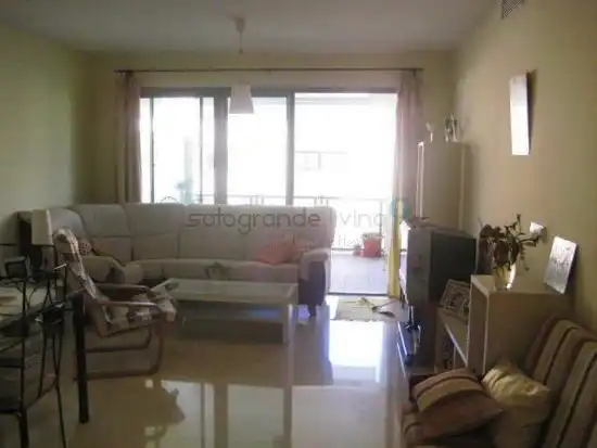 Wohnzimmer von Wohnungen zur Miete in Sotogrande mit Klimaanlage, Heizung und Terrasse
