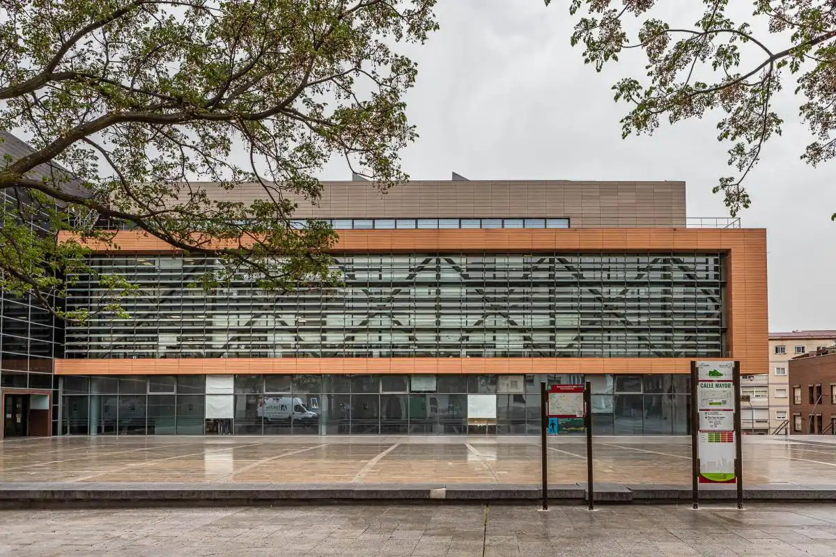 Außenansicht von Gebäude zum Verkauf in Alcorcón