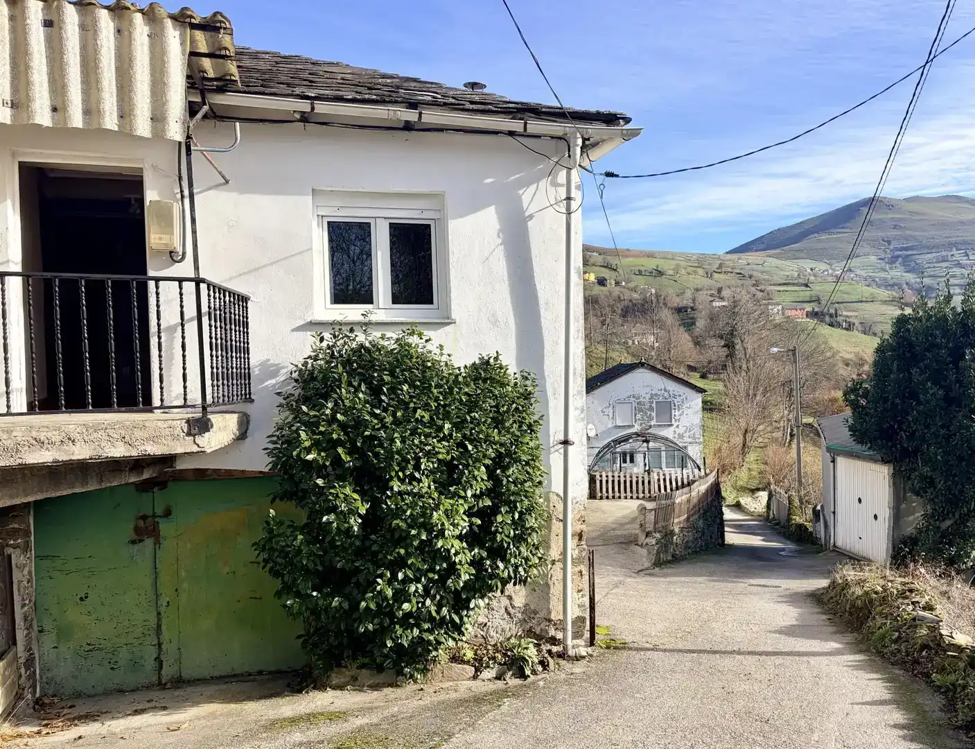 Vista exterior de Casa o chalet en venta en Cangas del Narcea