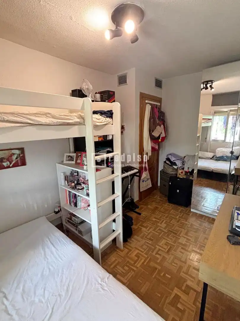 Bedroom of Flat for sale in Madrid  with Air Conditioner, Heating and Parquet flooring