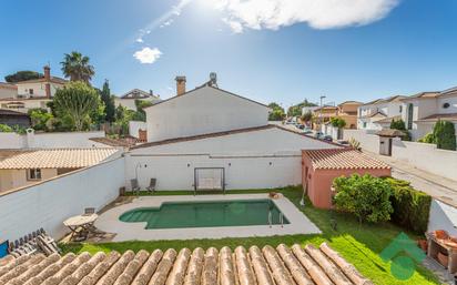 Jardí de Casa o xalet en venda en Algeciras amb Aire condicionat, Terrassa i Piscina