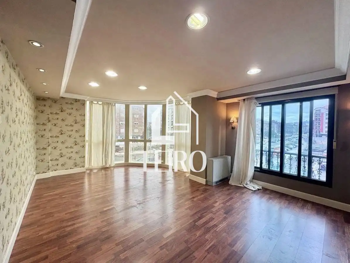 Sala de estar de Piso en venta en Vilagarcía de Arousa con Calefacción, Parquet y Trastero
