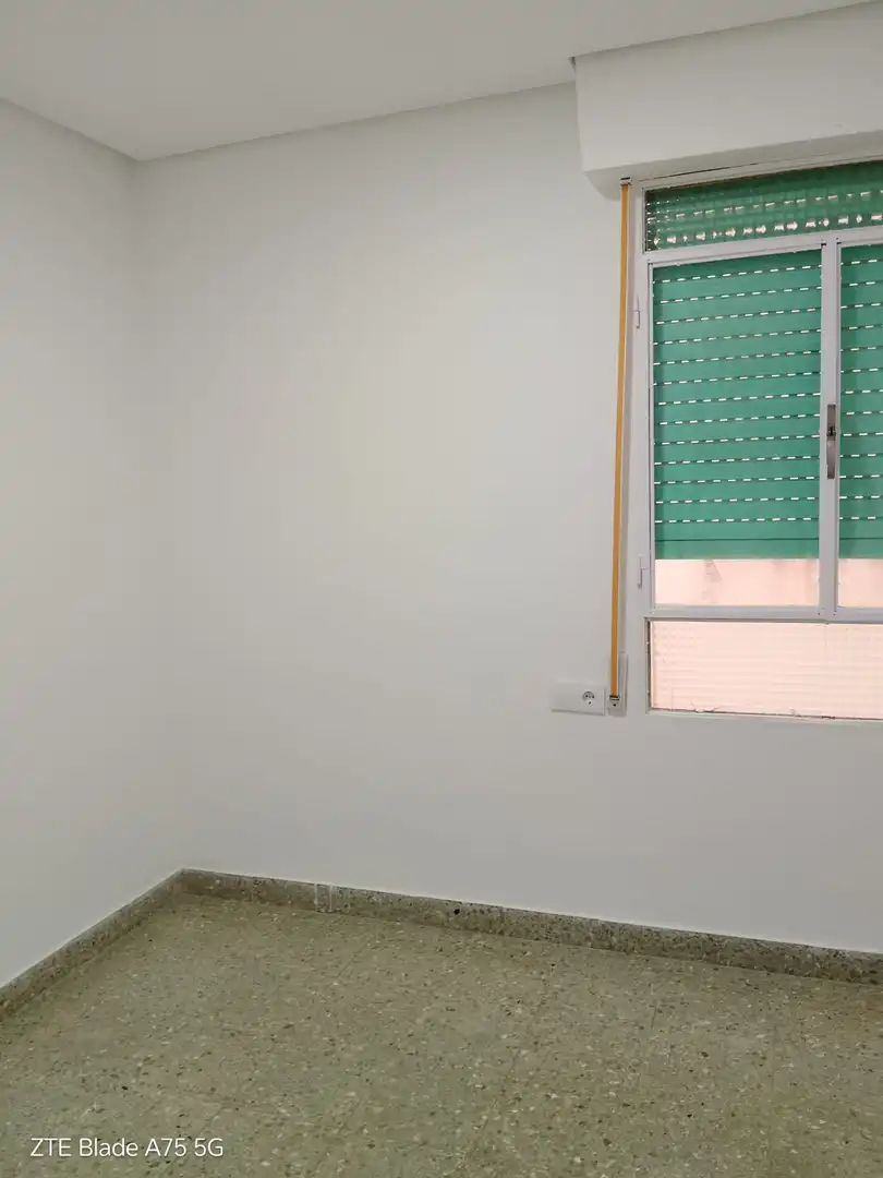 Habitación de Piso en venta en Tavernes de la Valldigna con Balcón