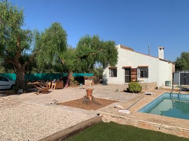 Country house with garden for sale in Partida Les Codines 43158A0/6900068/0000/XL