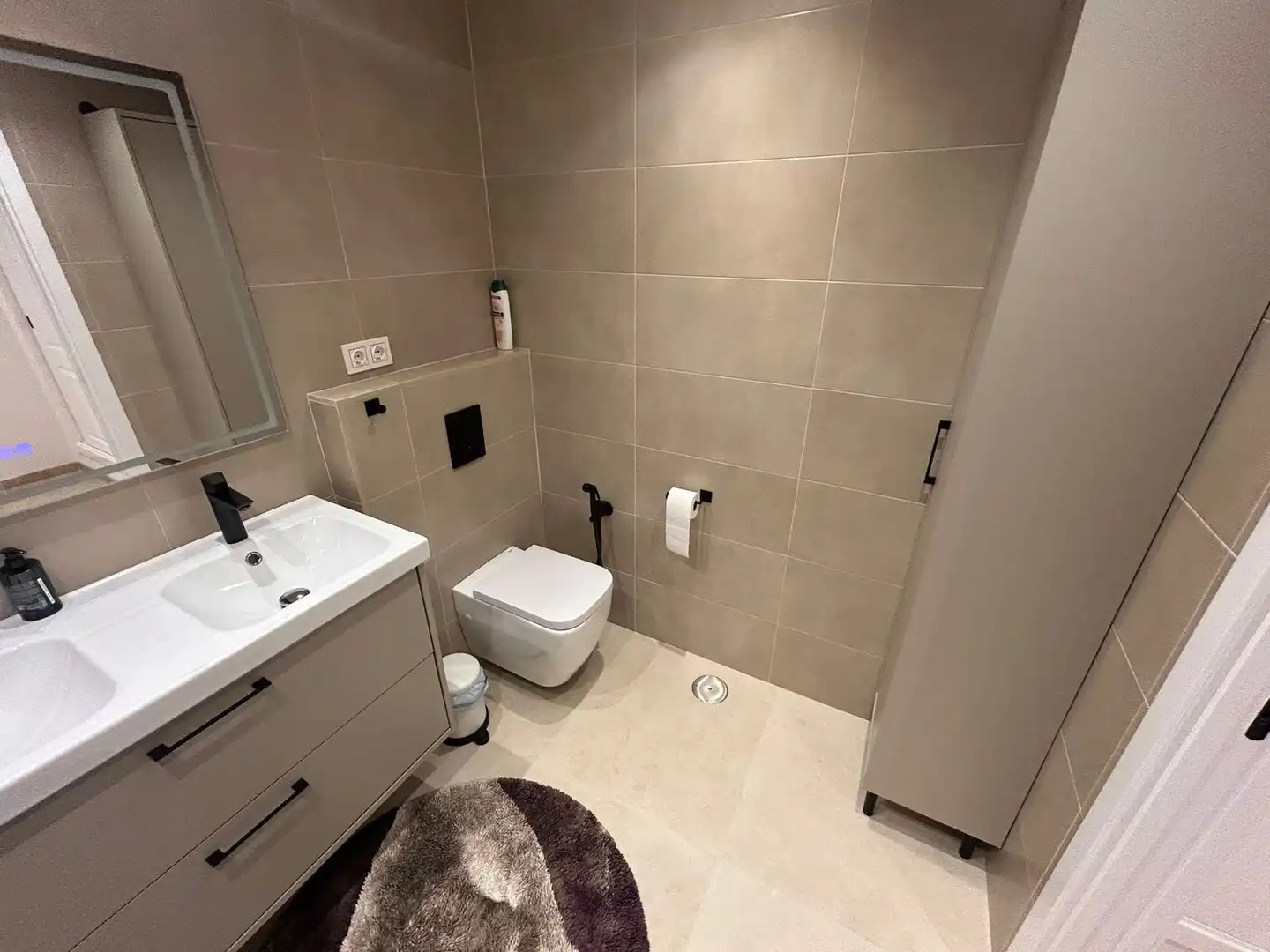 Bathroom of Apartments for rent in Marbella  with Air Conditioner, Terrace and Swimming Pool