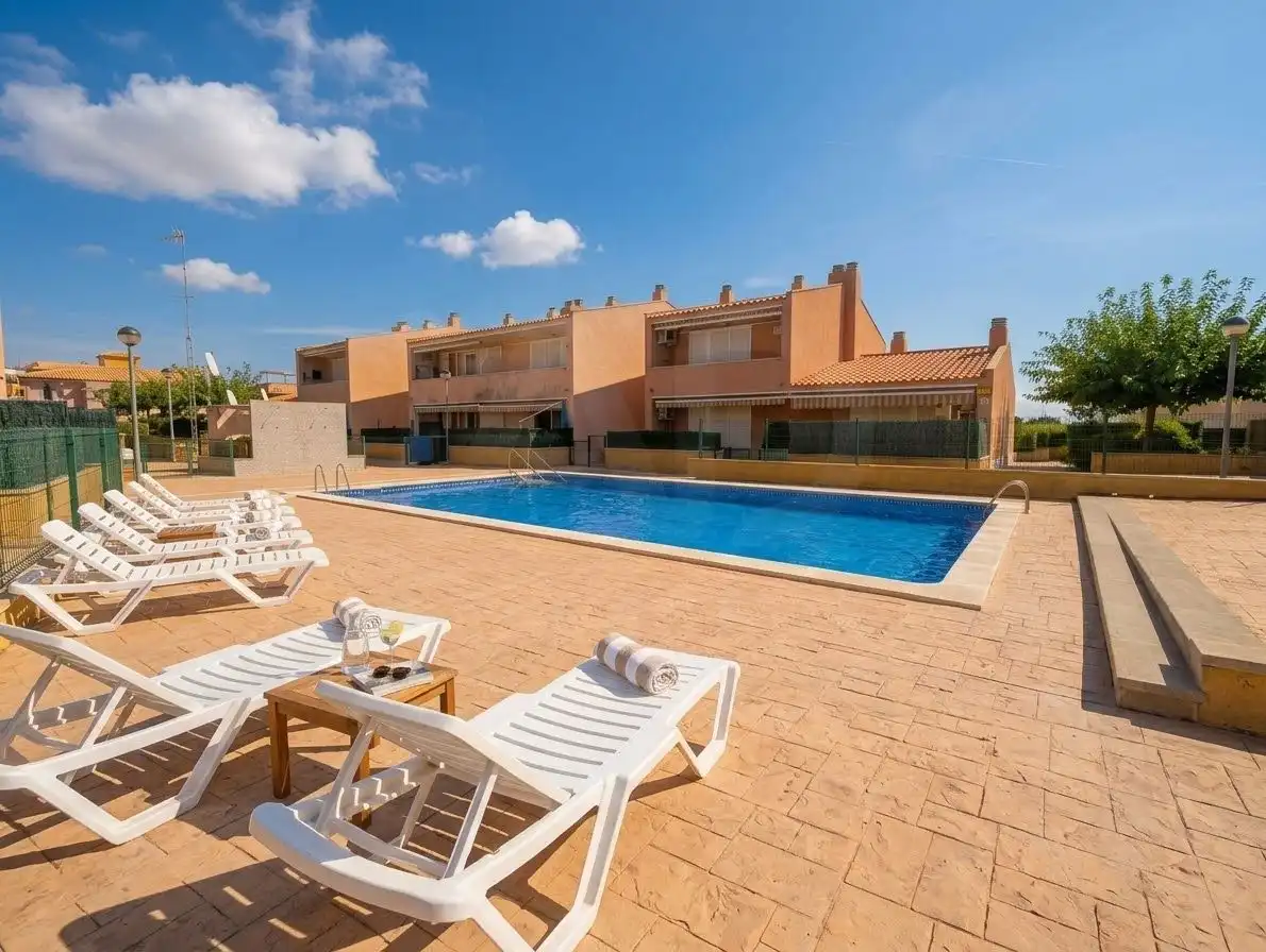 Casa aparellada amb piscina en venda a Platja de Mont-roig, imagen 20