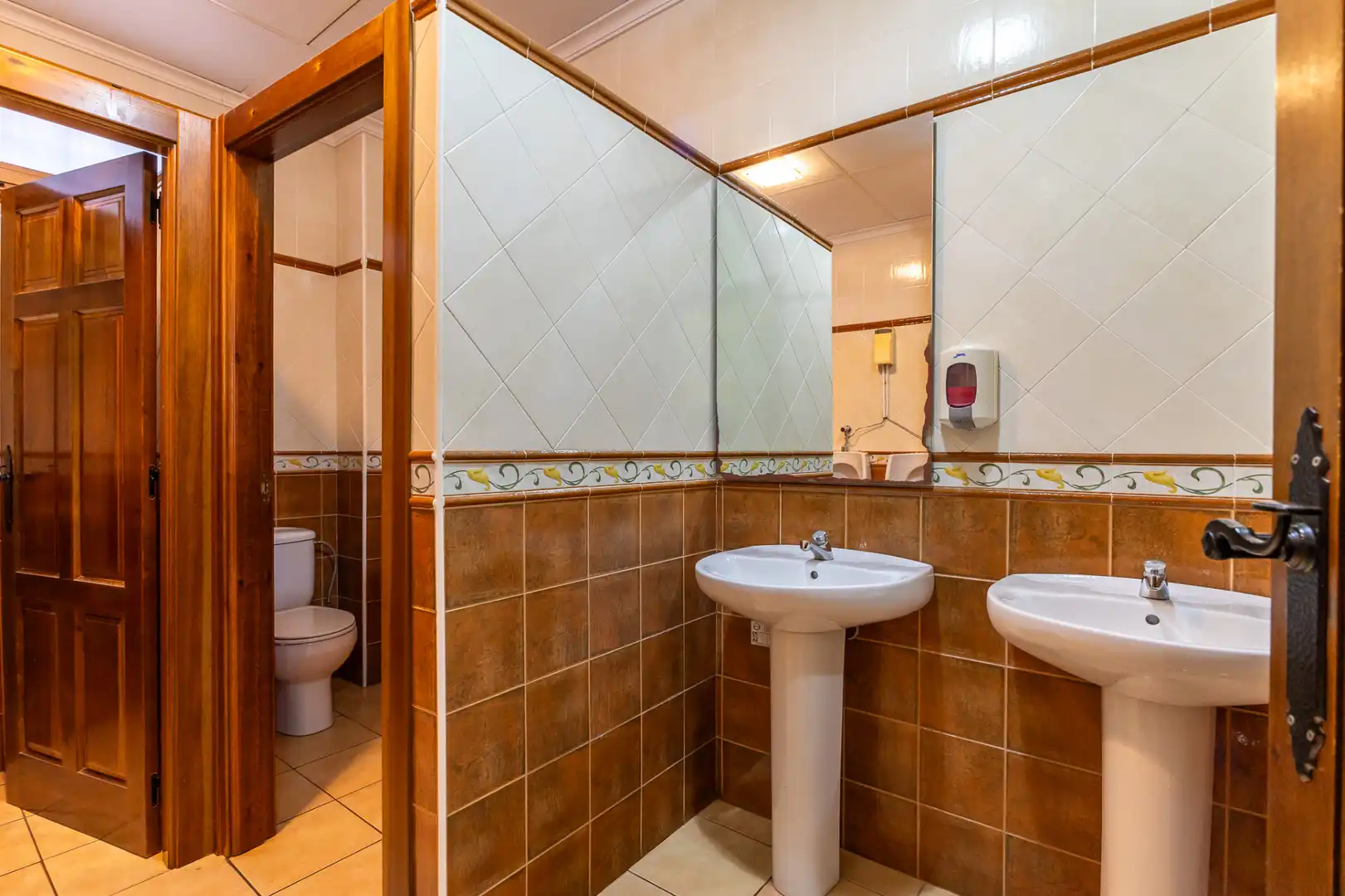 Bany de Edifici en venda en Alcublas