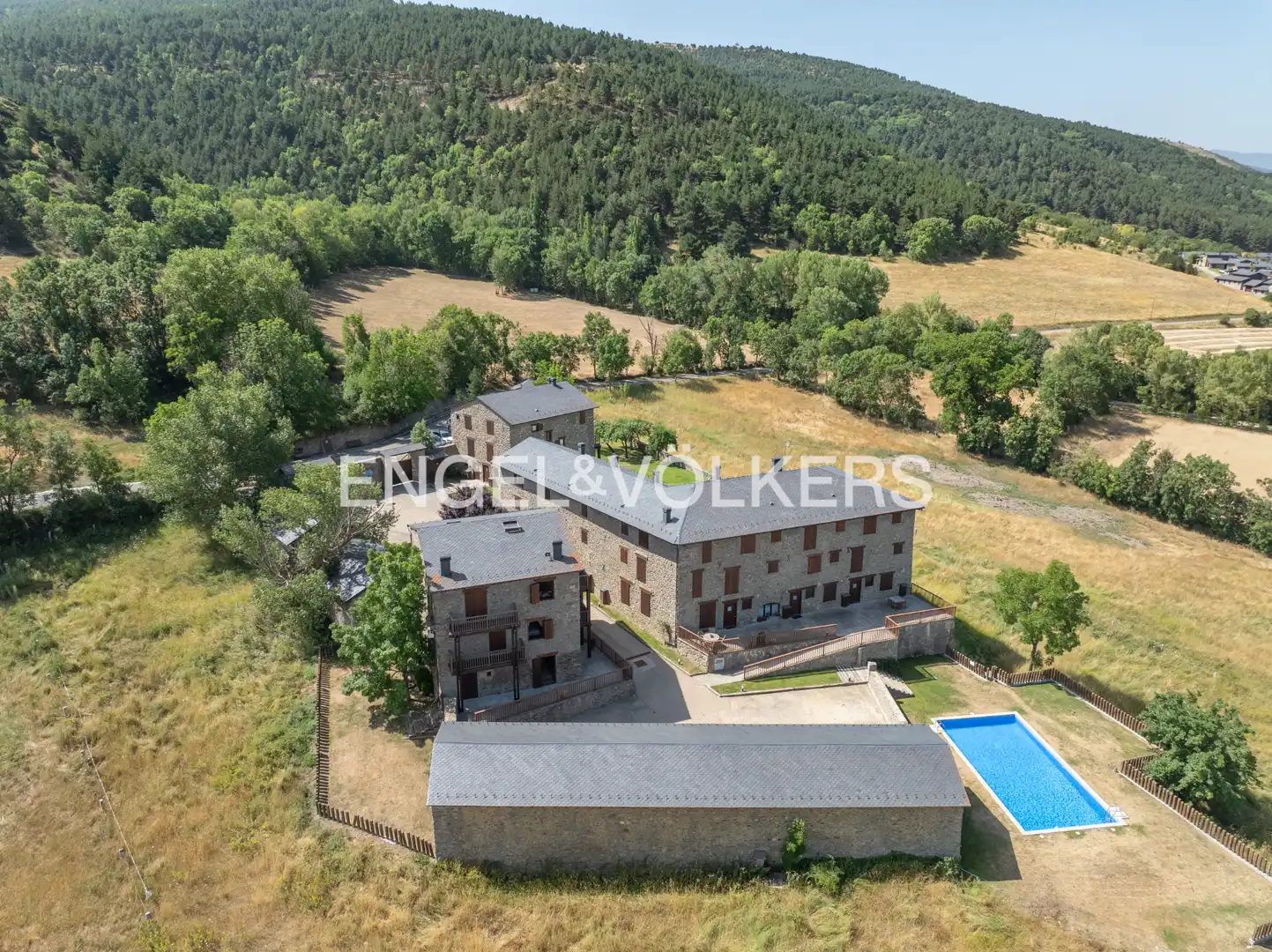 Vista exterior de Casa adosada en venta en Fontanals de Cerdanya con Calefacción, Parquet y Terraza