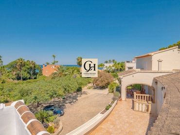 Villa avec balcon à vendre à Paseo Escala Ampuries