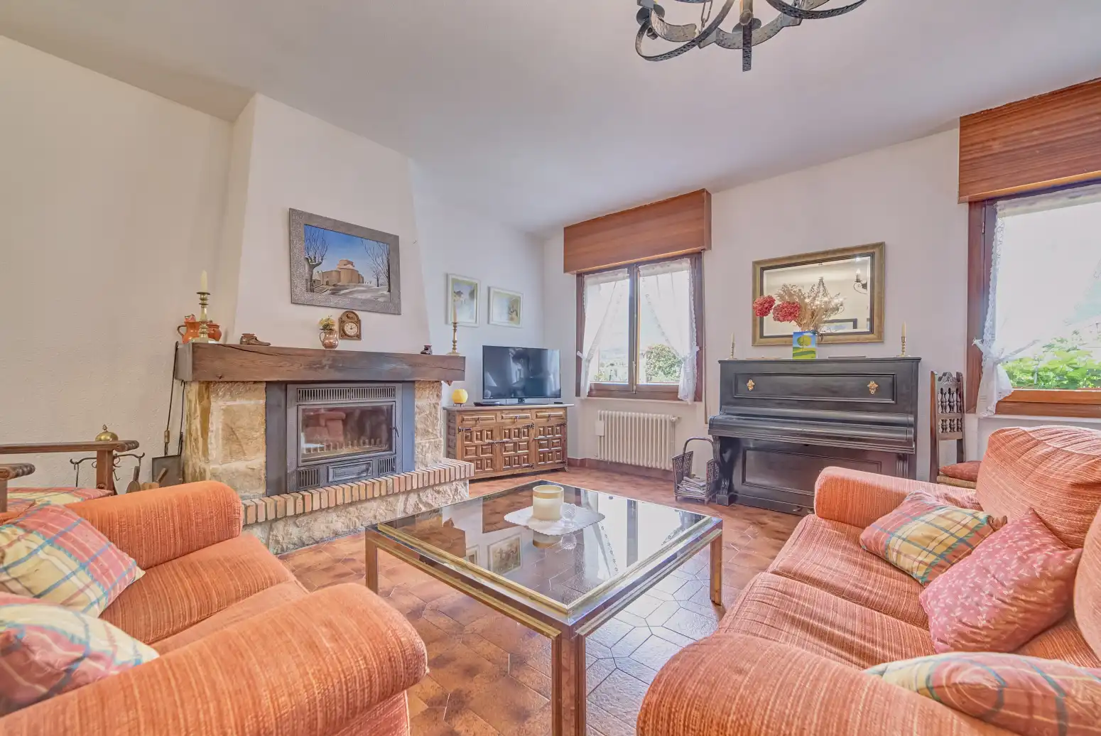 Sala de estar de Casa o chalet en venta en Irañeta con Calefacción, Jardín privado y Parquet