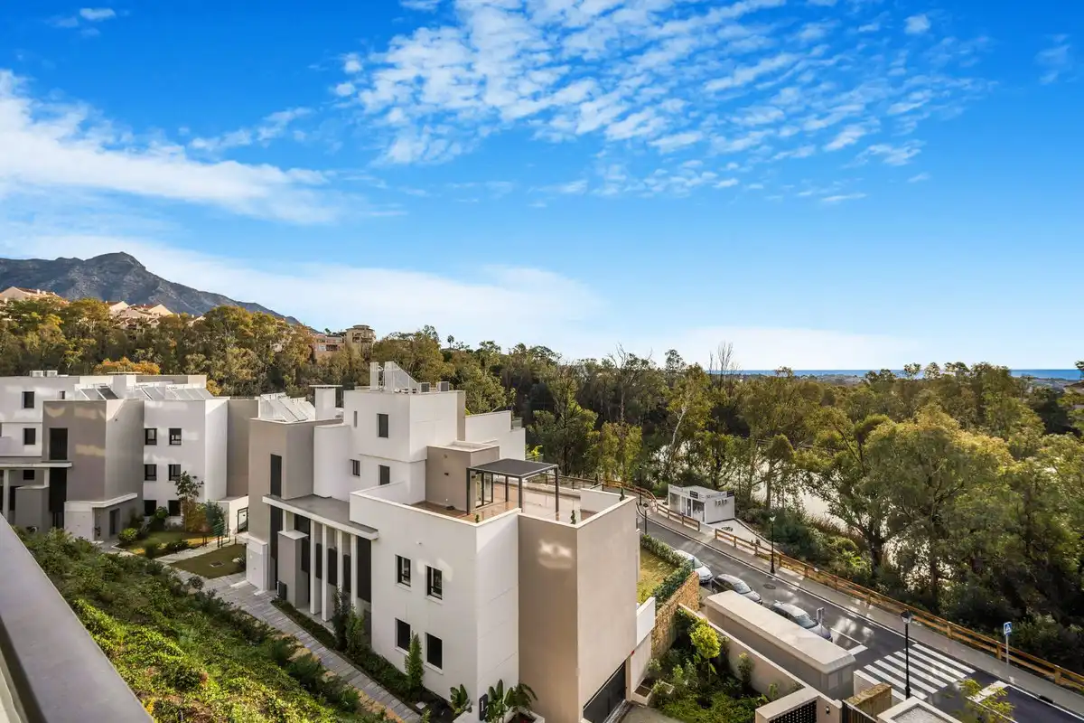 Vista exterior de Dúplex de alquiler en Marbella con Aire acondicionado, Terraza y Se aceptan mascotas