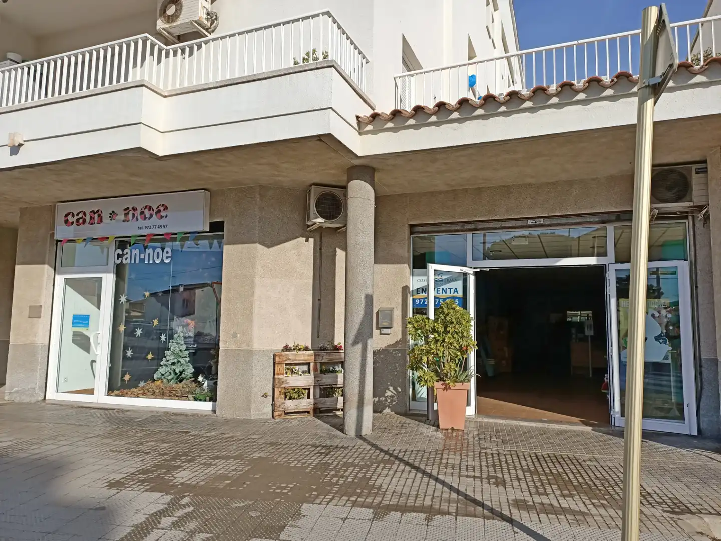 Commercial properties for sale in L'Escala  with Air Conditioner