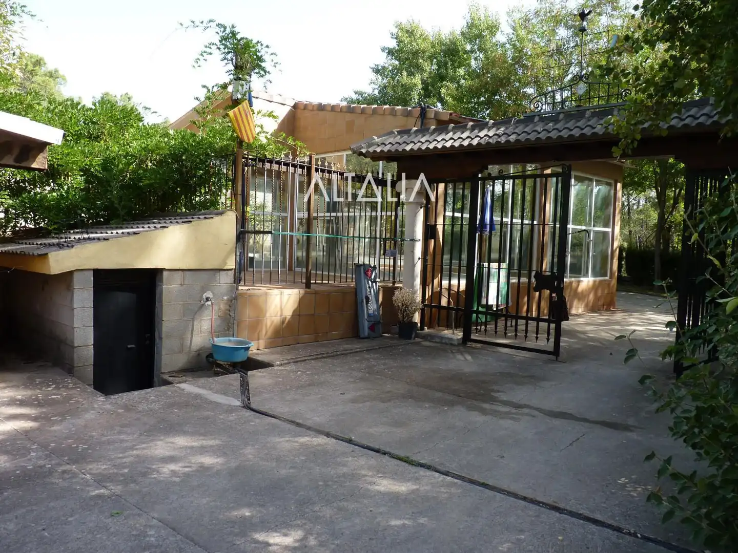Jardí de Casa o xalet en venda en Fuentenava de Jábaga amb Calefacció, Traster i Piscina