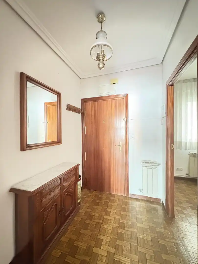 Flat for rent in Madrid  with Heating, Terrace and Furnished