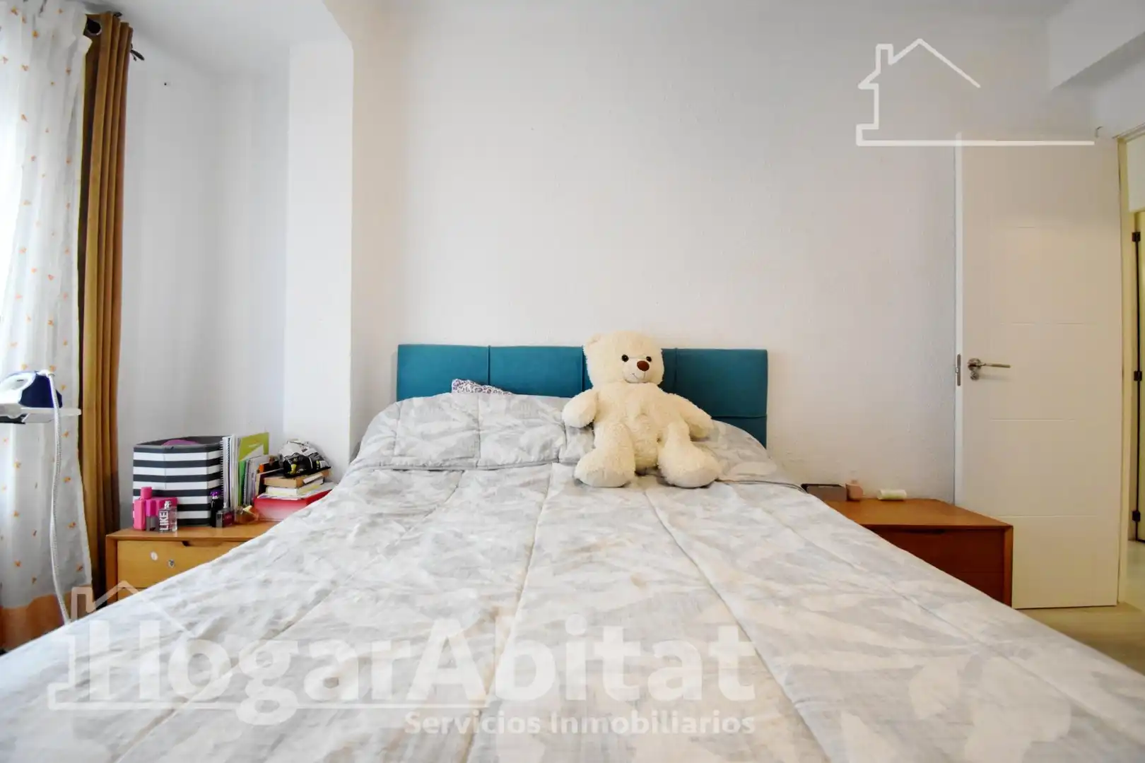 Schlafzimmer von Wohnung zum Verkauf in Oliva mit Parkett, Möbliert und Balkon