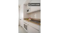 Kitchen of Flat to rent in  Madrid Capital  with Air Conditioner, Heating and Furnished