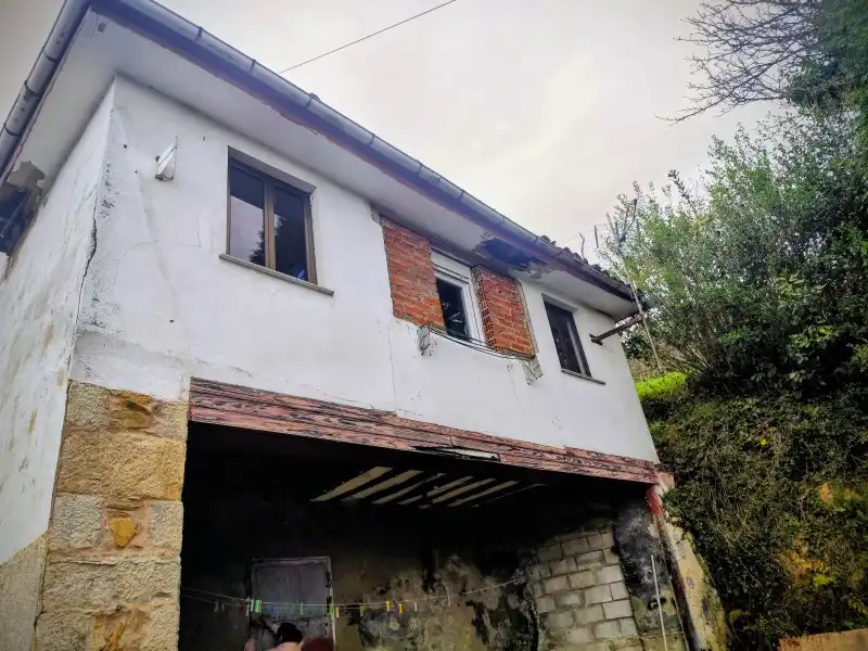 Außenansicht von Haus oder Chalet zum Verkauf in Pravia