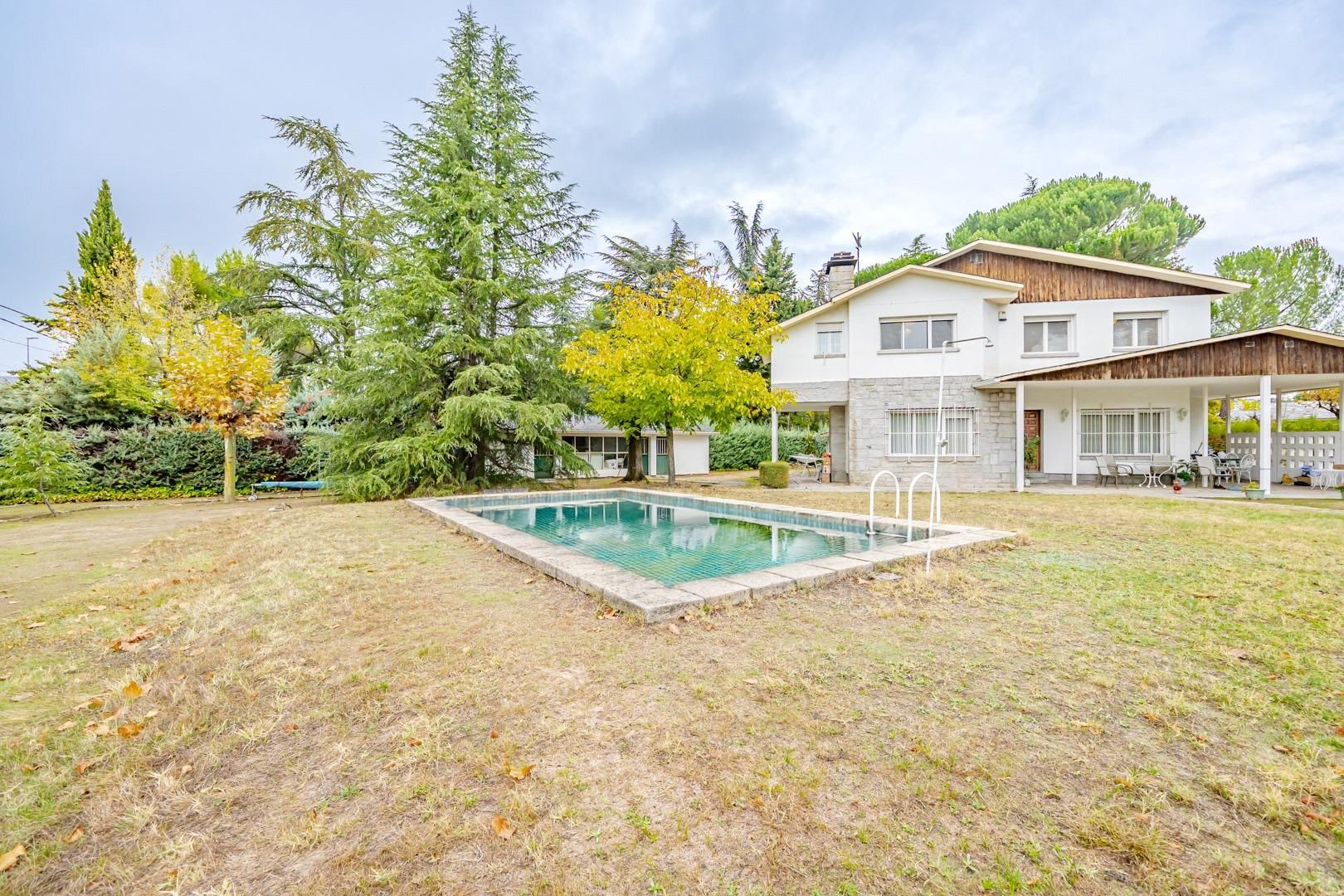 Jardí de Casa o xalet en venda en Majadahonda amb Calefacció, Jardí privat i Balcó