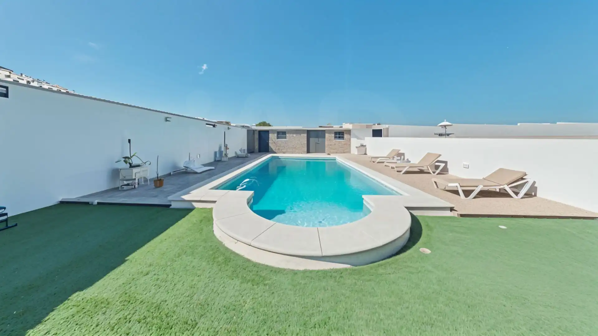 Piscina de Piso en venta en Los Franceses – La Vega