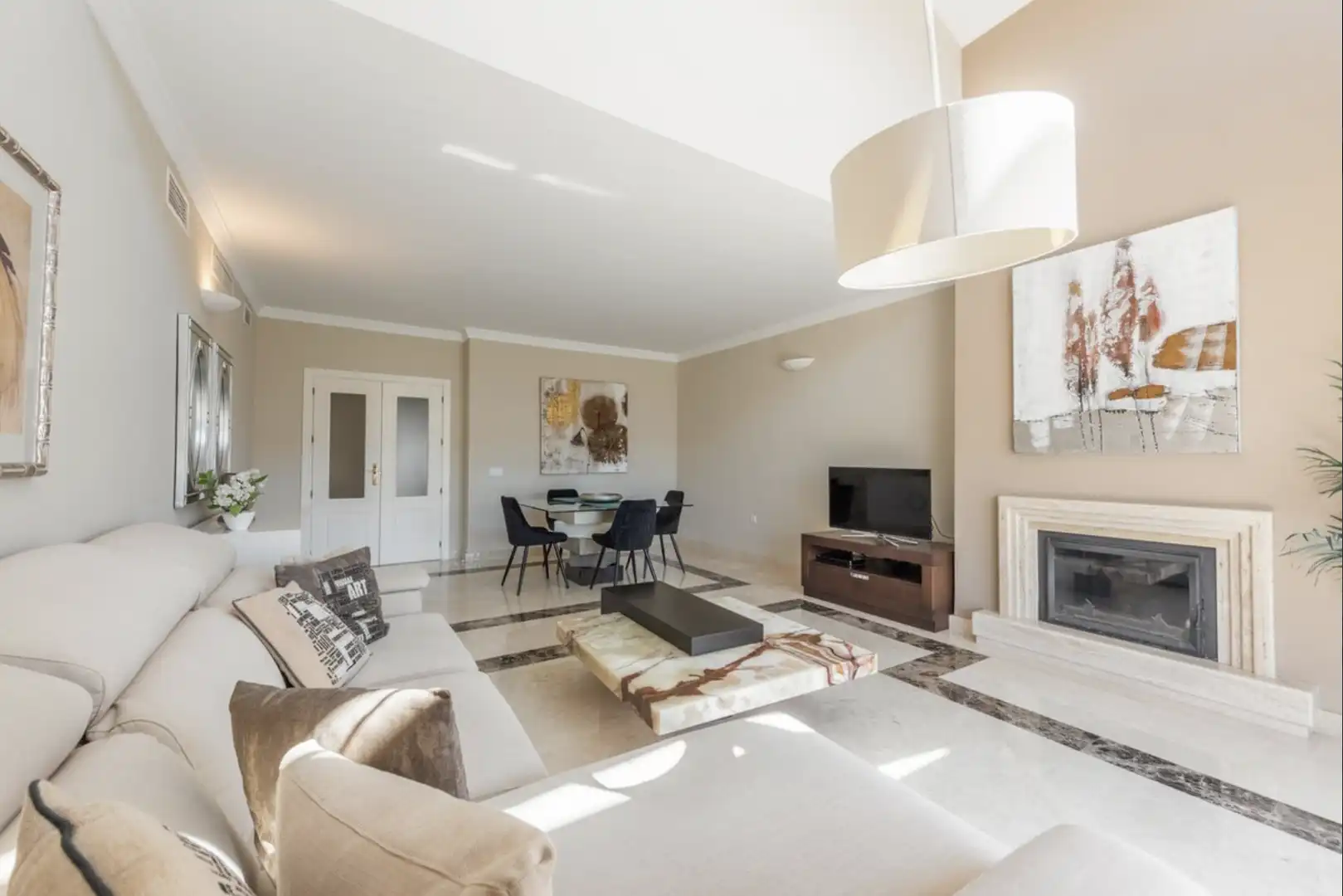 Wohnzimmer von Maisonette zum Verkauf in Marbella mit Terrasse, Möbliert und Gemeinschaftspool