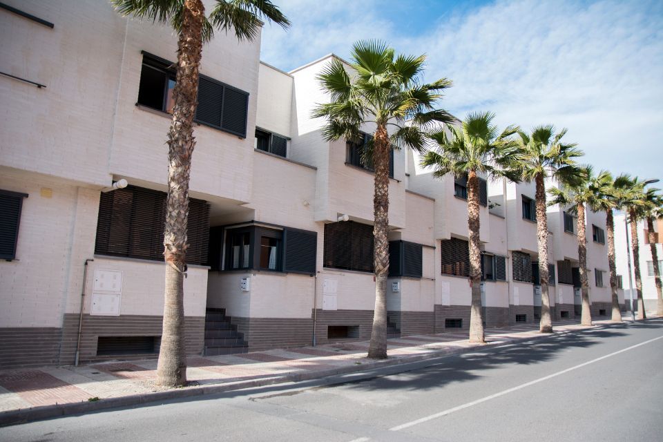 Vista exterior de Casa o chalet de alquiler en Roquetas de Mar con Terraza, Horno y Microondas