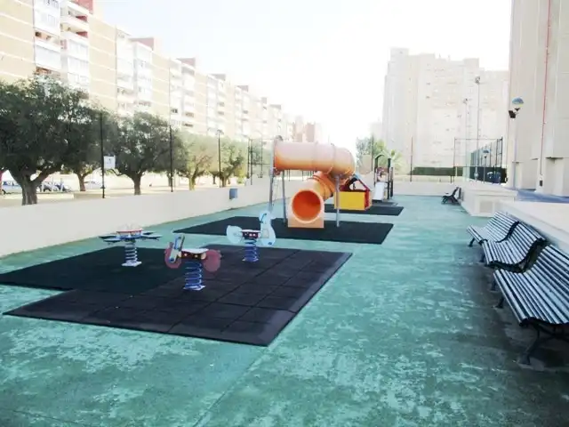 Außenansicht von Wohnungen zum Verkauf in El Campello mit Klimaanlage, Heizung und Parkett