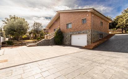 Exterior view of House or chalet for sale in Sabadell  with Air Conditioner and Terrace