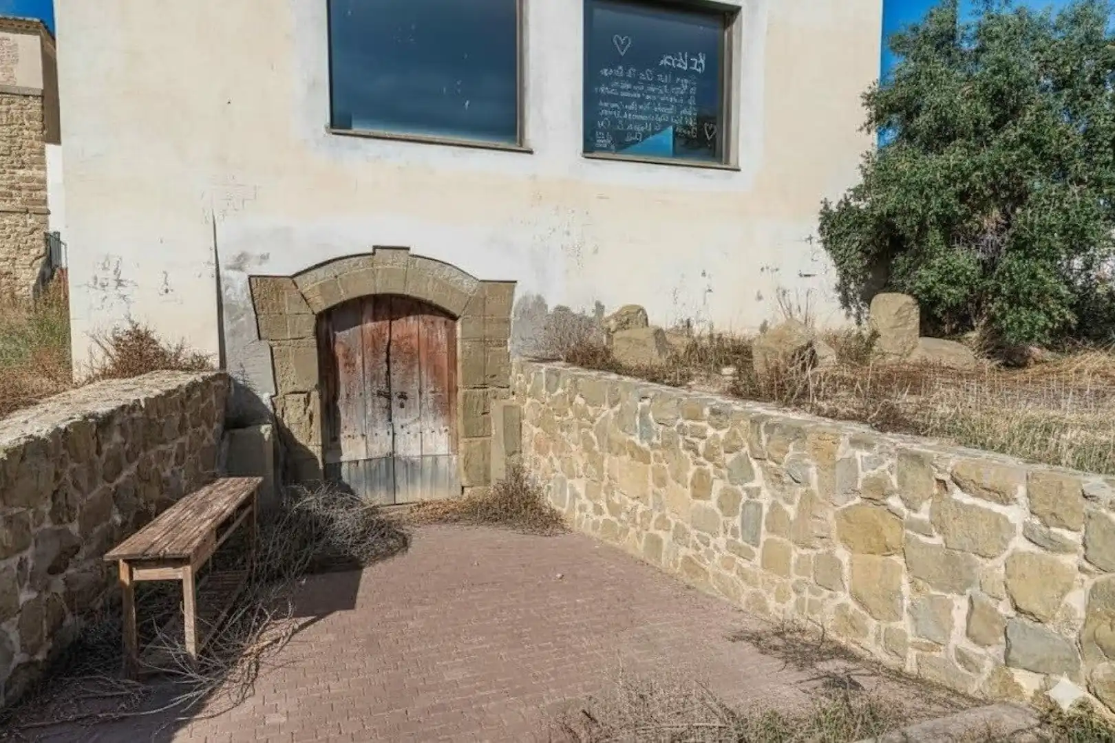 Exterior view of Country homes for sale in Lleida