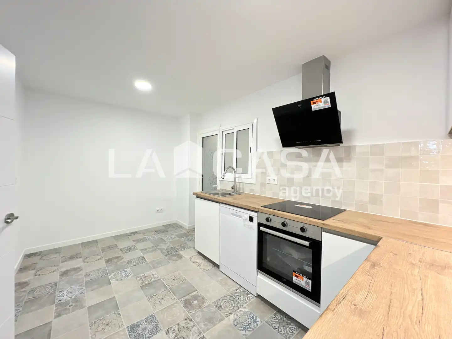 Cocina de Piso en venta en Badalona con Calefacción y Terraza