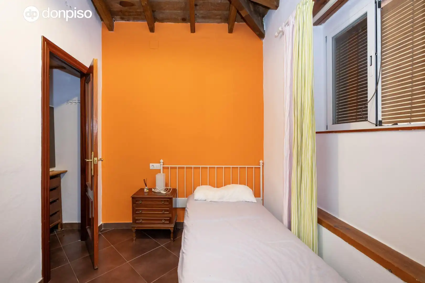 Dormitori de Casa adosada en venda en Motril amb Aire condicionat