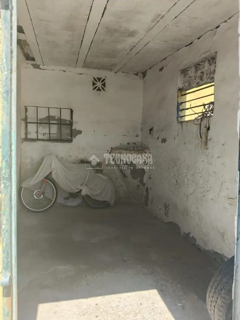 Country homes for sale in Alcalá de Guadaira  with Storage room