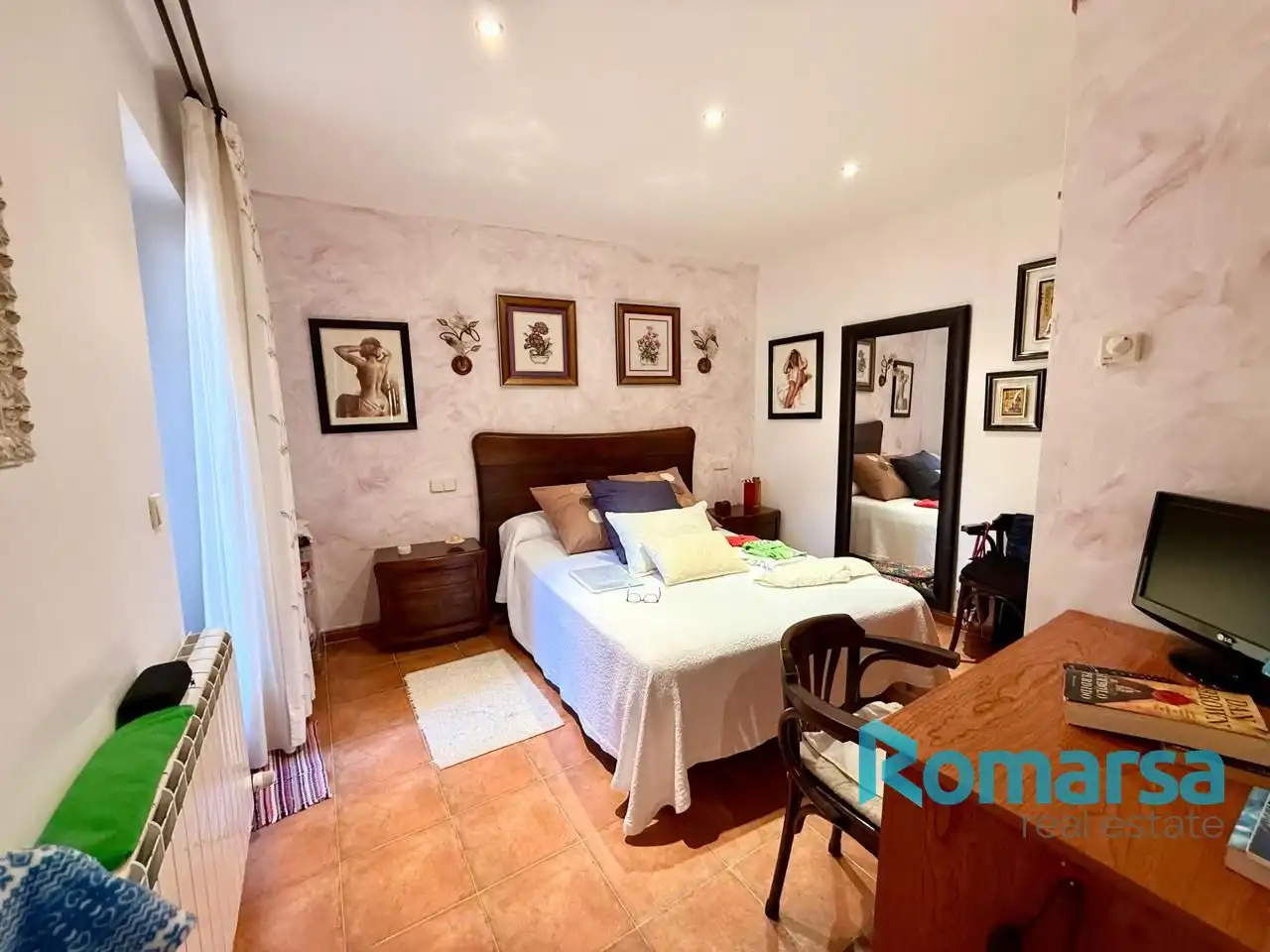 Bedroom of Houses for sale in Bohoyo  with Heating, Parquet flooring and Furnished