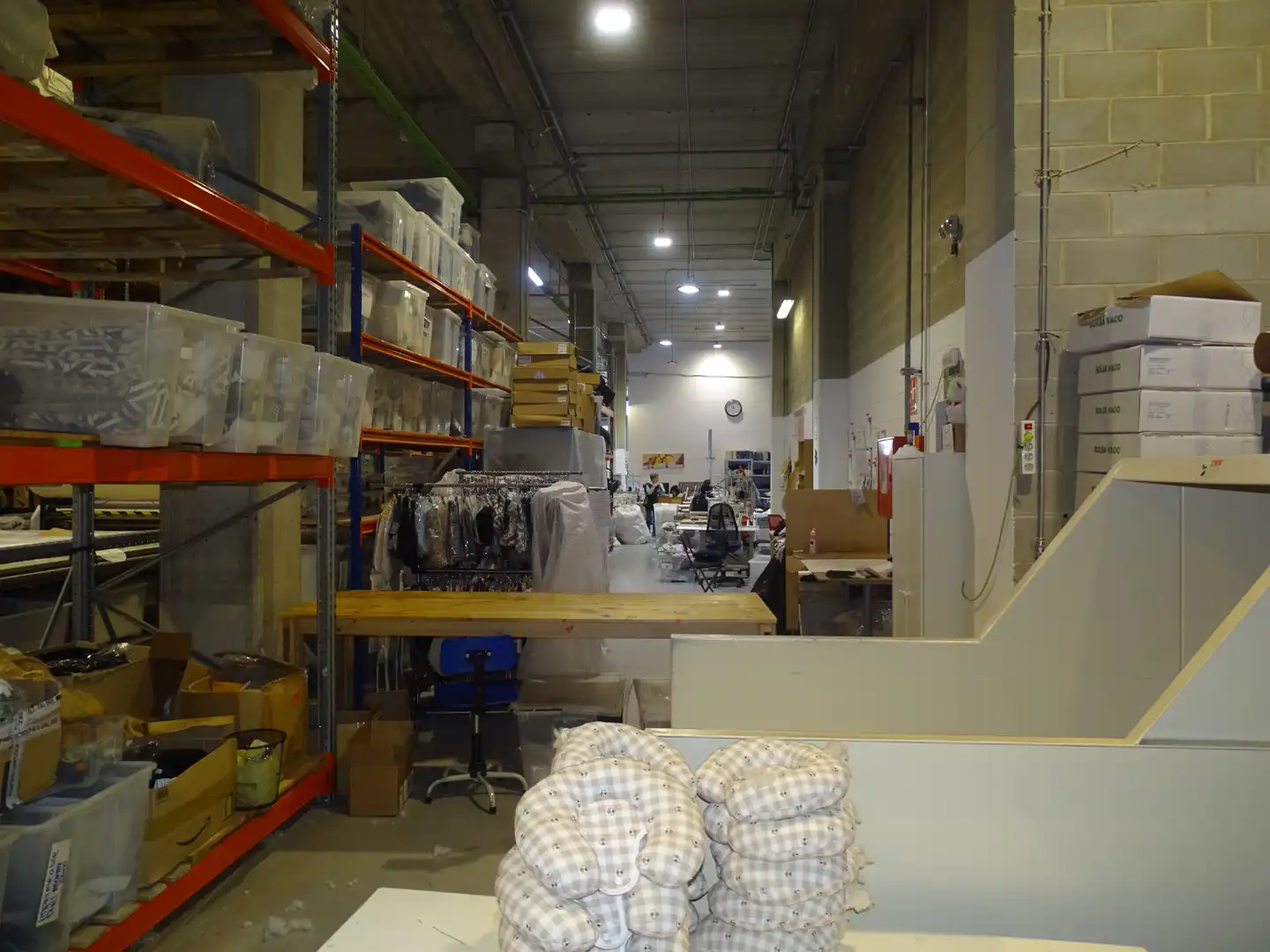 Industrial buildings for rent in Finestrelles