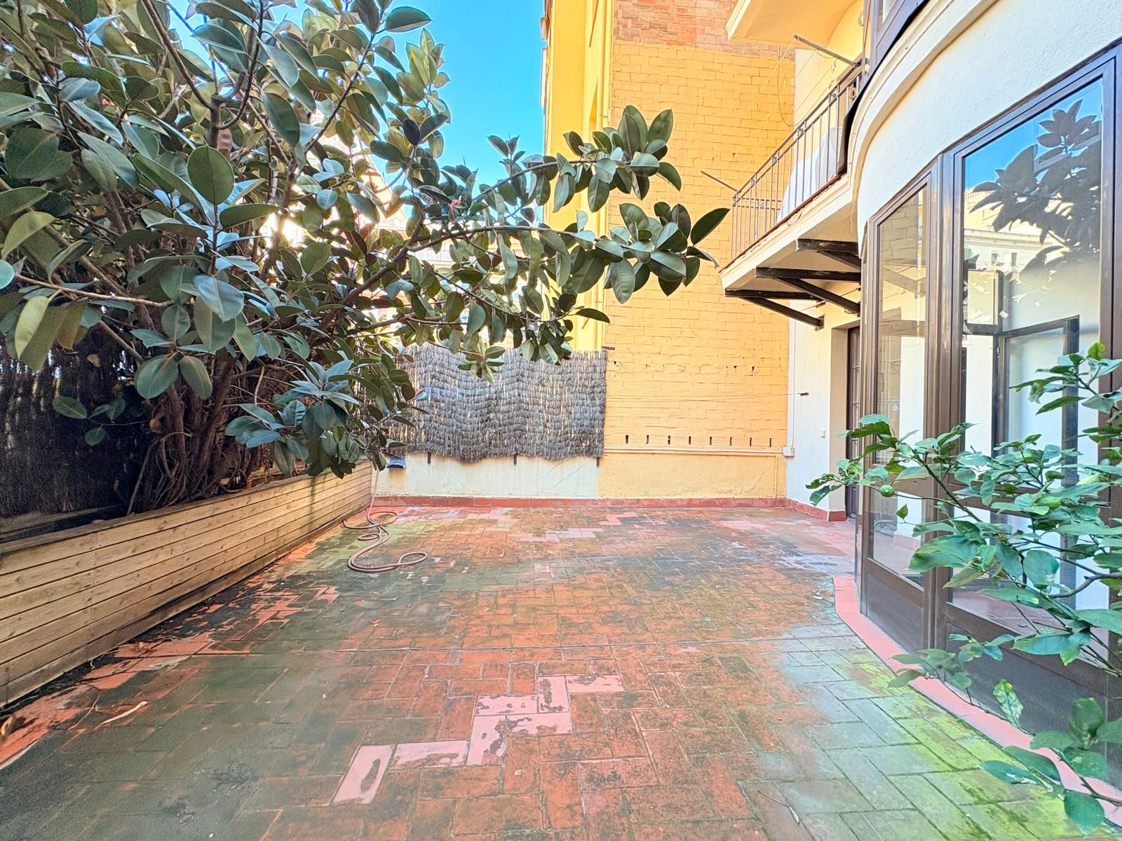 Terraza de Piso de alquiler en  Barcelona Capital con Calefacción, Parquet y Balcón
