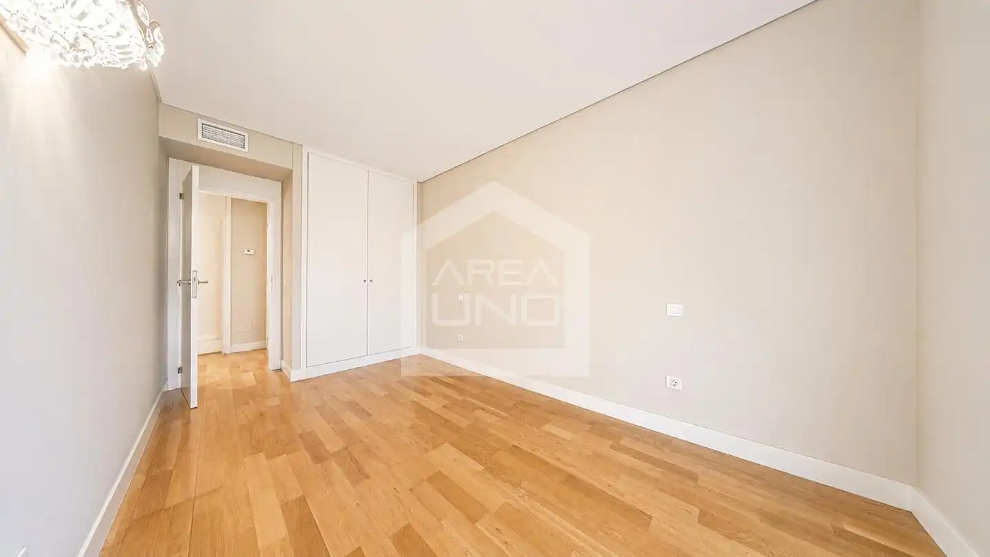 Habitación de Piso en venta en Madrid con Aire acondicionado, Calefacción y Trastero