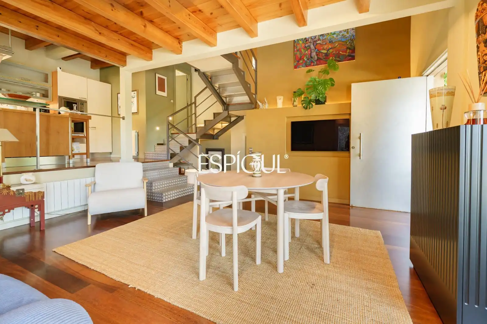 Sala de estar de Casa o chalet en venta en Molins de Rei con Aire acondicionado, Calefacción y Jardín privado