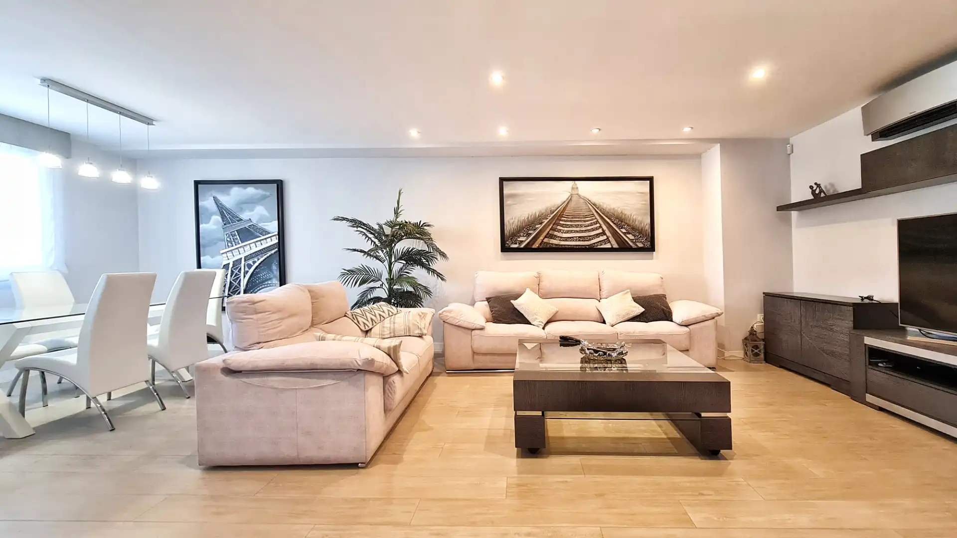 Detached homes for rent in Calle de la Navallera, Centro Comercial - Hospital